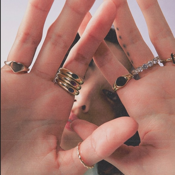 SG ON HD MESSAGE ME; THE M JEWLERS THE TINY HEART PINKY SIGNET RING (SILVER) - Picture 6 of 8